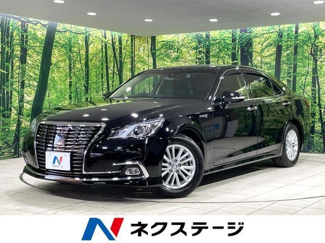 TOYOTA CROWN sedan hybrid