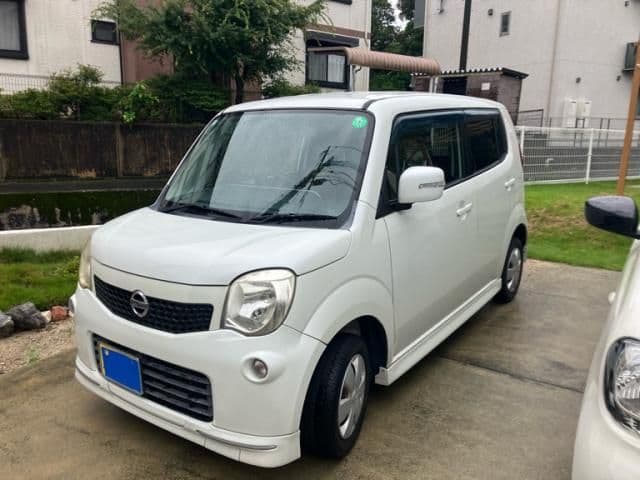 NISSAN