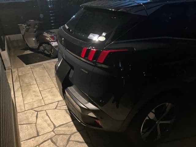 Car thumbnail 3