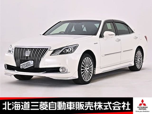 TOYOTA CROWN MAJESTA HYBRID 4WD