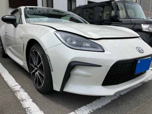 Car thumbnail 3
