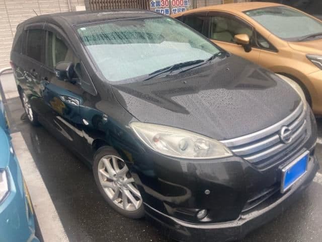 NISSAN