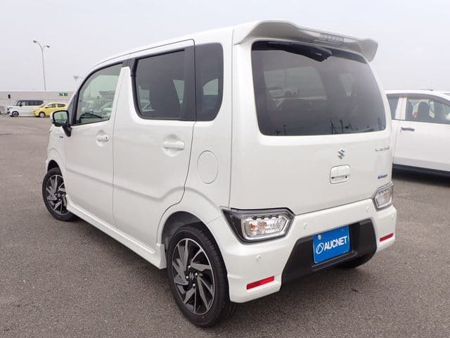Car thumbnail 3