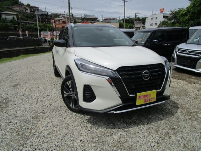 NISSAN