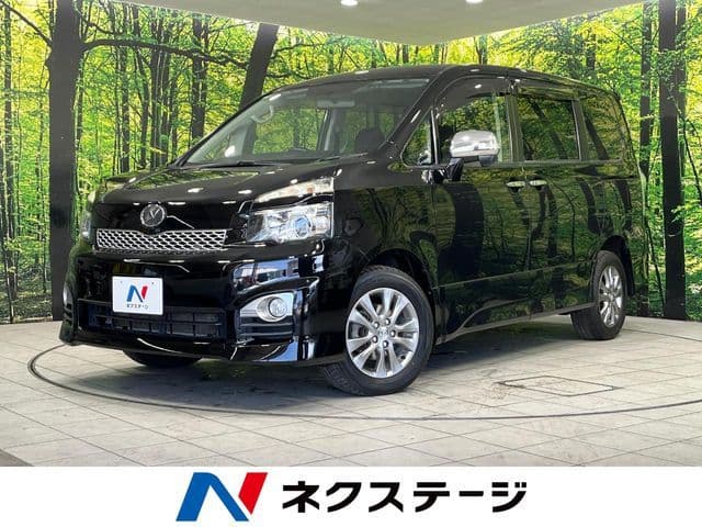 TOYOTA VOXY 4WD