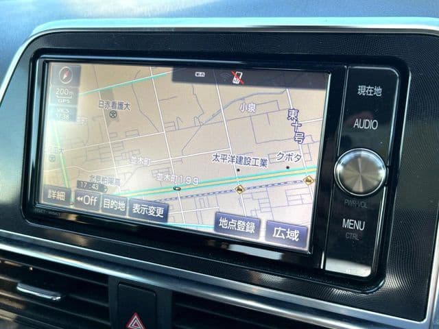 Car thumbnail 3
