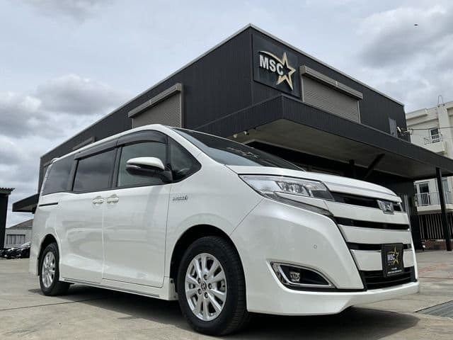 TOYOTA NOAH HYBRID