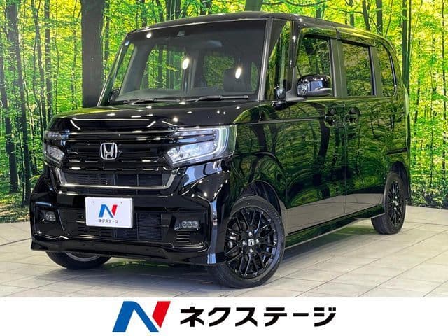 HONDA N BOX CUSTOM 4WD