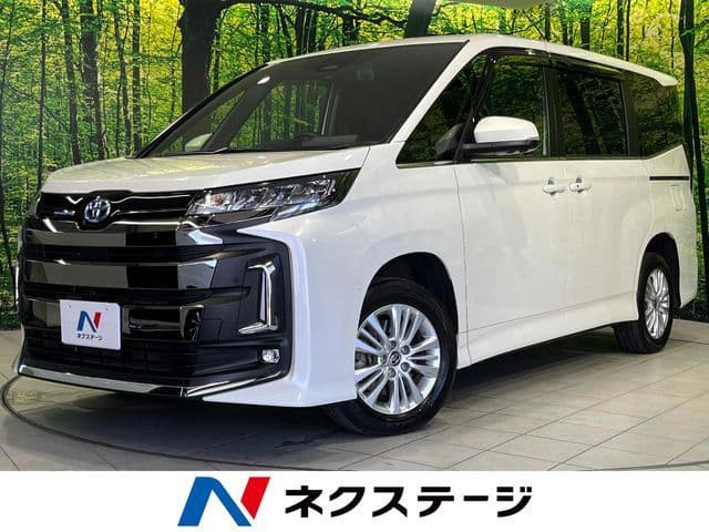 TOYOTA NOAH HYBRID 4WD