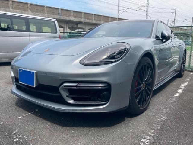 PORSCHE