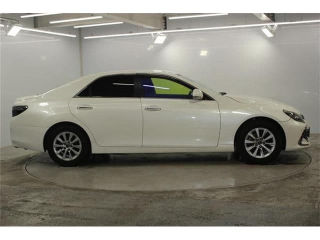 Car thumbnail 4