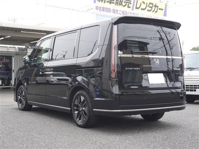Car thumbnail 3