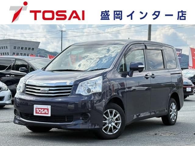 TOYOTA NOAH 4WD