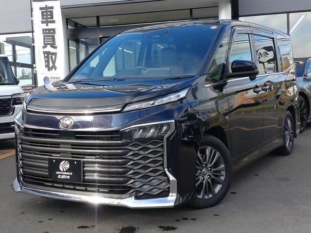 TOYOTA VOXY 4WD