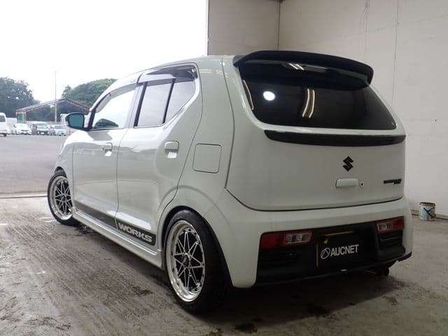 Car thumbnail 3