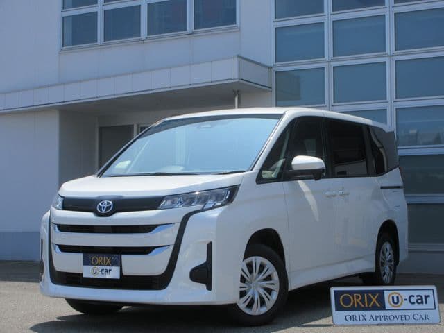 TOYOTA NOAH 4WD