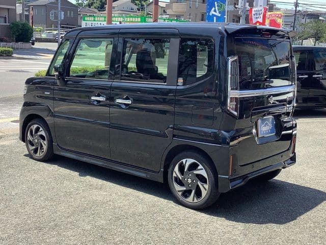 Car thumbnail 3