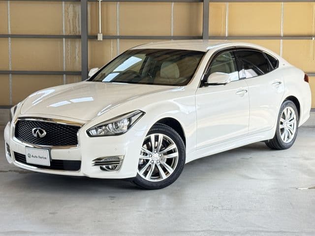 NISSAN FUGA