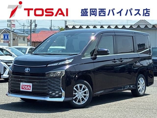 TOYOTA VOXY HYBRID 4WD
