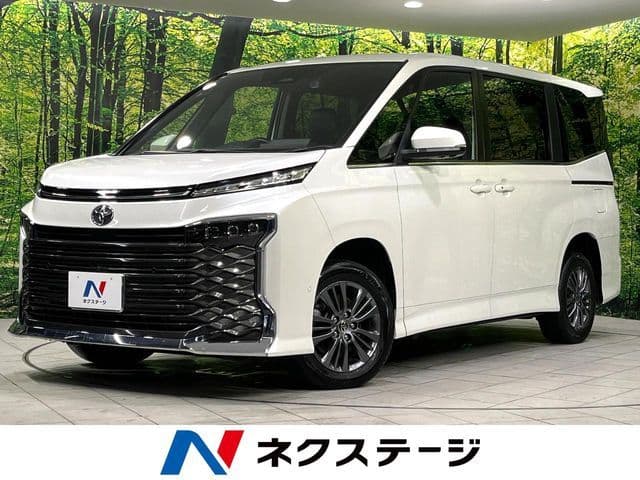 TOYOTA VOXY 4WD
