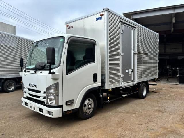 ISUZU