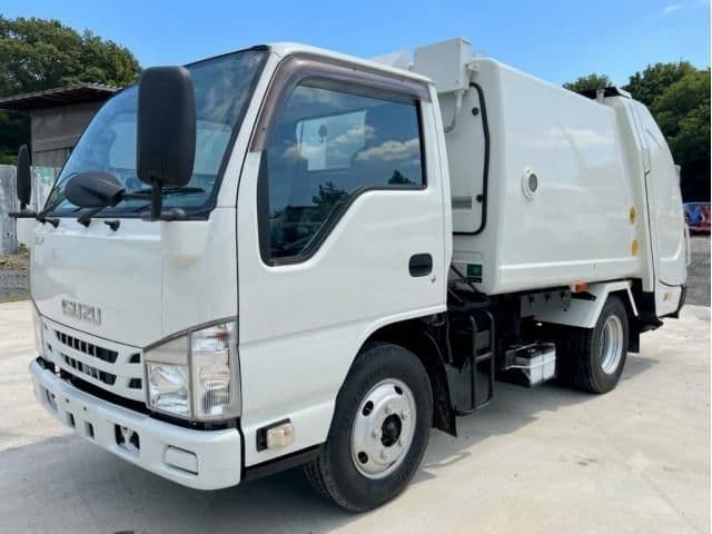 ISUZU