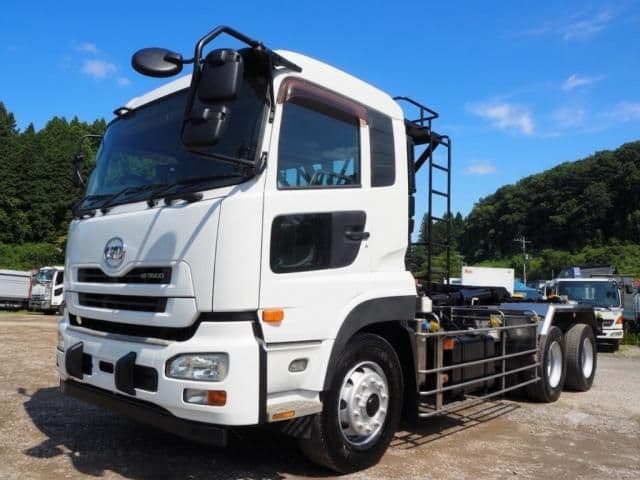 NISSAN DIESEL Quon