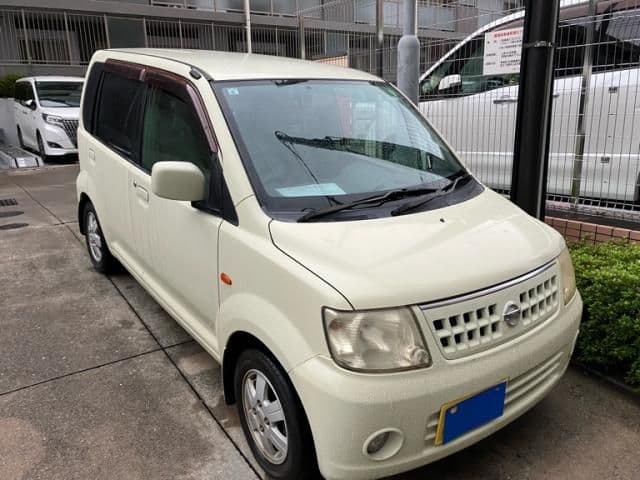 NISSAN