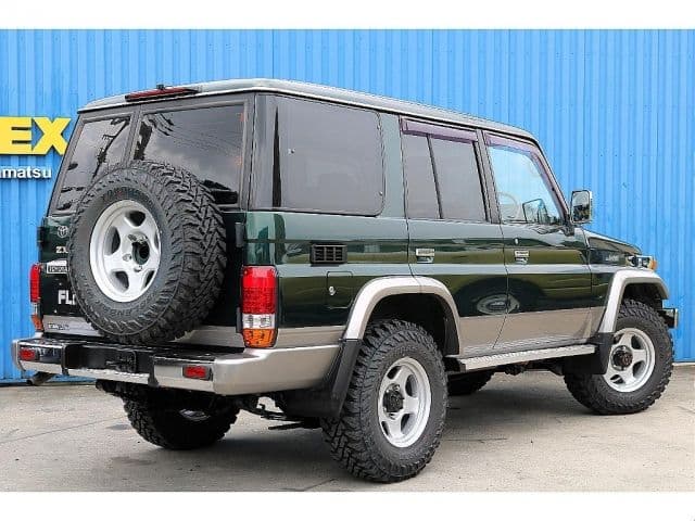 Car thumbnail 3