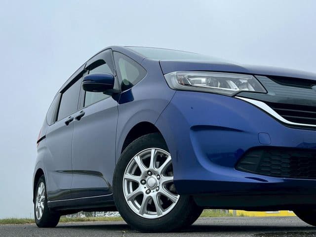 Car thumbnail 2