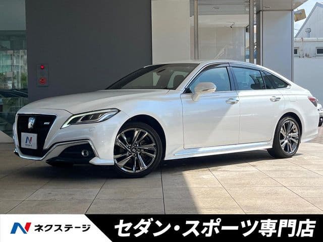 TOYOTA CROWN sedan hybrid 4WD