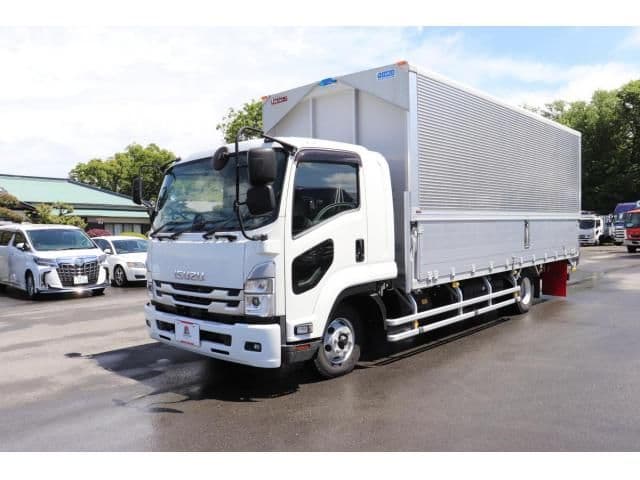 ISUZU
