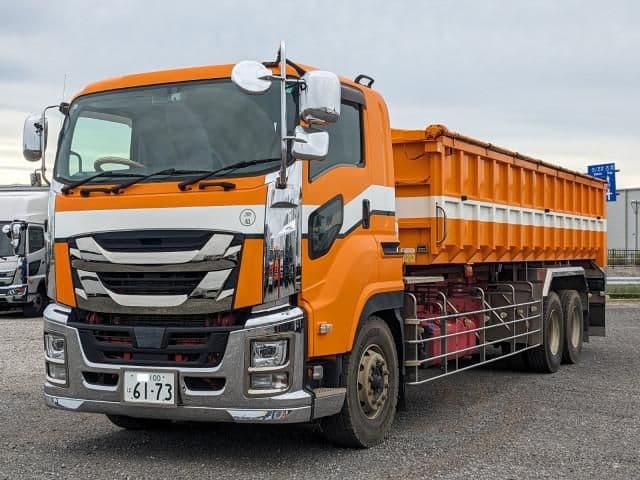 ISUZU GIGA