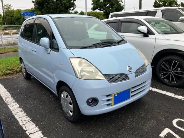 NISSAN