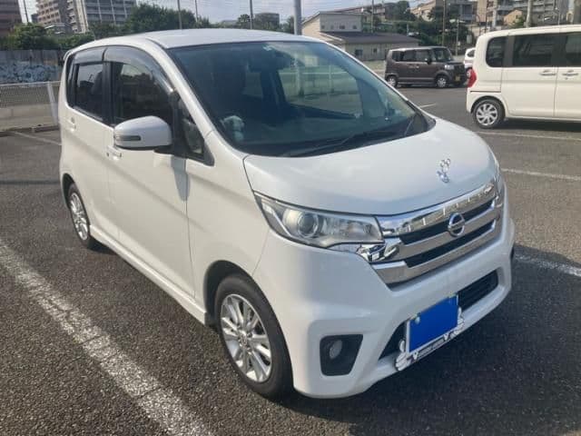 NISSAN