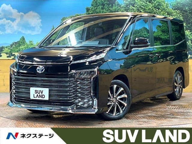 TOYOTA VOXY HYBRID