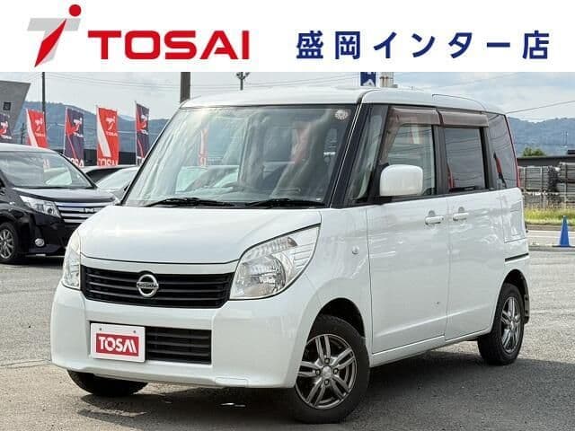 NISSAN