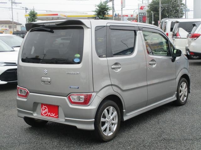 Car thumbnail 3