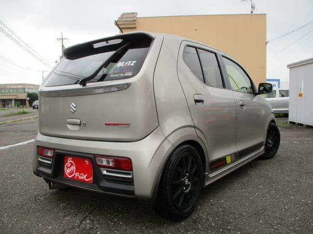 Car thumbnail 3