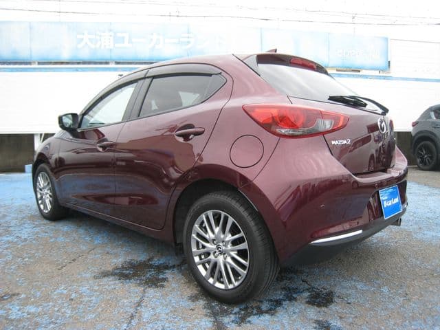 Car thumbnail 3