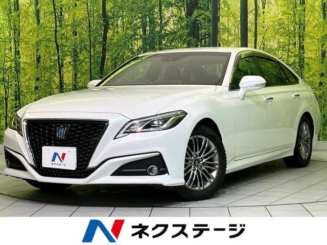 TOYOTA CROWN sedan hybrid