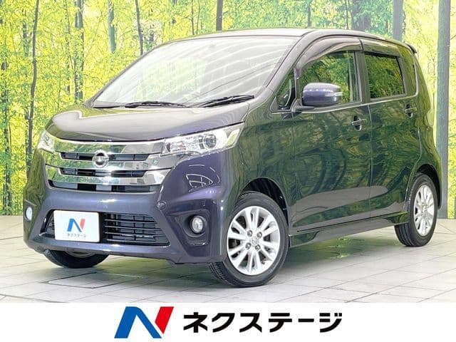 NISSAN