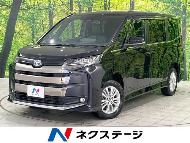 TOYOTA NOAH HYBRID 4WD