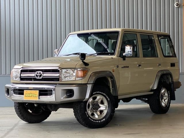 TOYOTA LANDCRUISER van