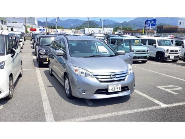 NISSAN