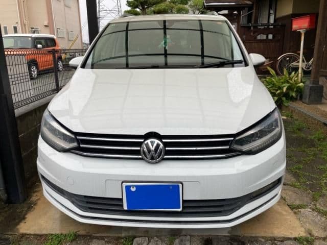 VOLKSWAGEN VOLKSWAGEN GOLF TOURAN