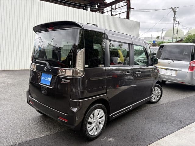 Car thumbnail 4