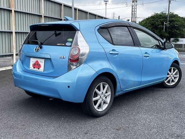 Car thumbnail 3