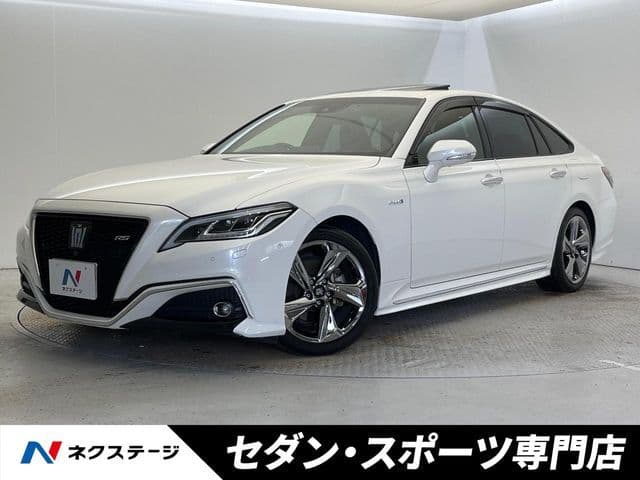 TOYOTA CROWN sedan hybrid