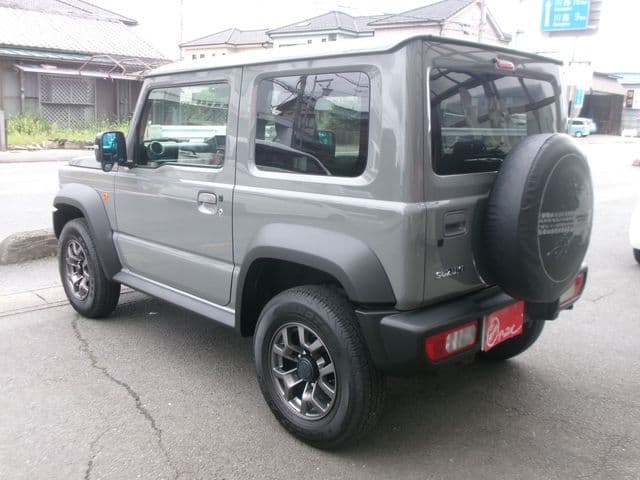 Car thumbnail 3